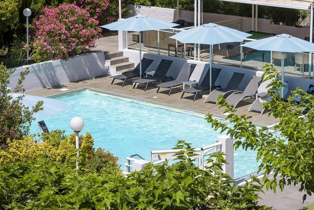 Hotel U Ricordu & Macinaggio (Corsica)